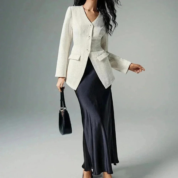 Apricot Elegant Women's Tweed Blazer With Wide Shoulders - Picture 3 of 6